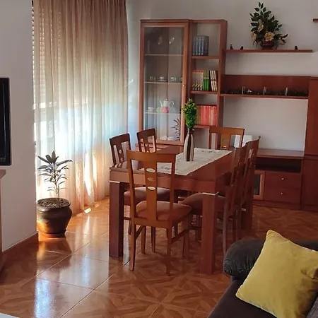 Piso Muy Grande Апартаменты *
